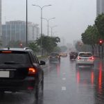 Lái xe khi mưa lớn: Nguyên tắc an toàn cần nhớ